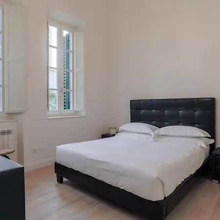 Sophie's Flat *